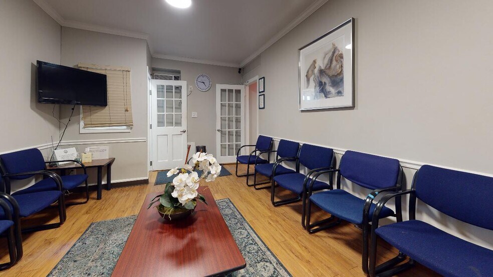 More Photos Of 98120 Queens Blvd, Rego Park Apartments For Sale