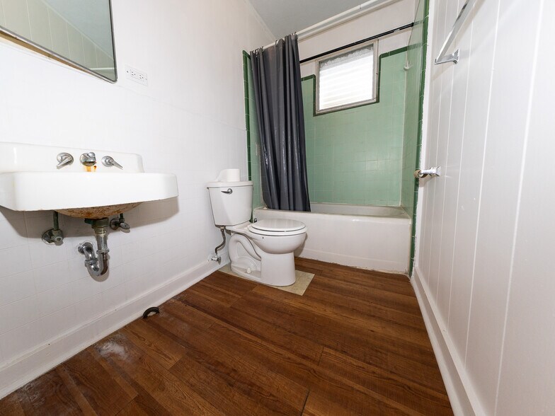 More Photos Of 1213 Matlock Ave, Honolulu Apartments For Sale