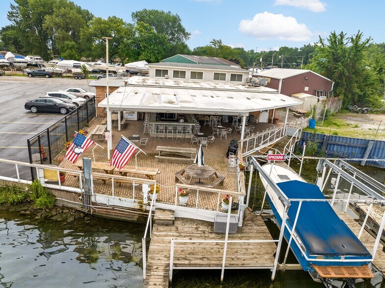 More Photos Of 14042 S Croissant Dr, Burnham Marina For Sale