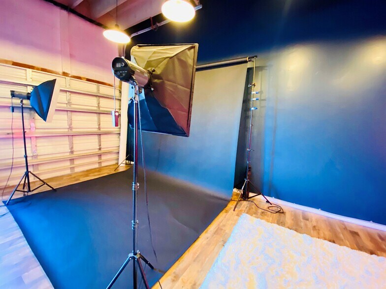 More Photos Of 1109 Okeechobee Rd, West Palm Beach Warehouse For Lease