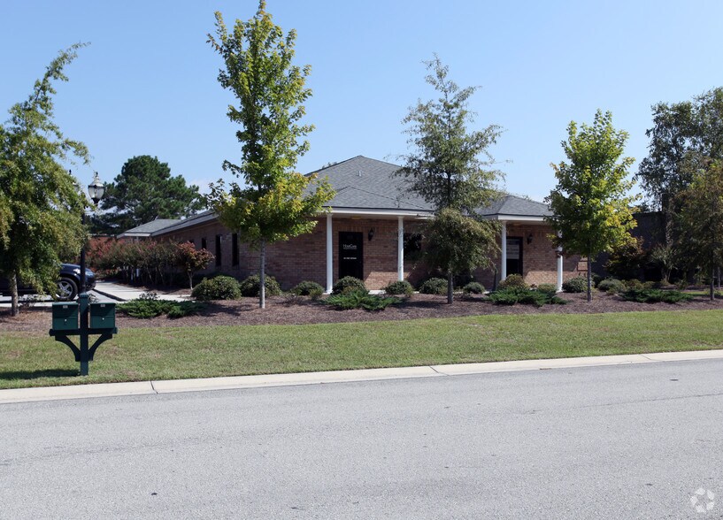 Primary Photo Of 5505 Business Dr, Wilmington Office Residential For Lease