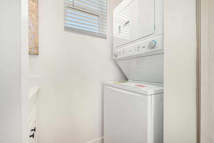 More Photos Of 1728 W Sherman St, Phoenix Apartments For Sale
