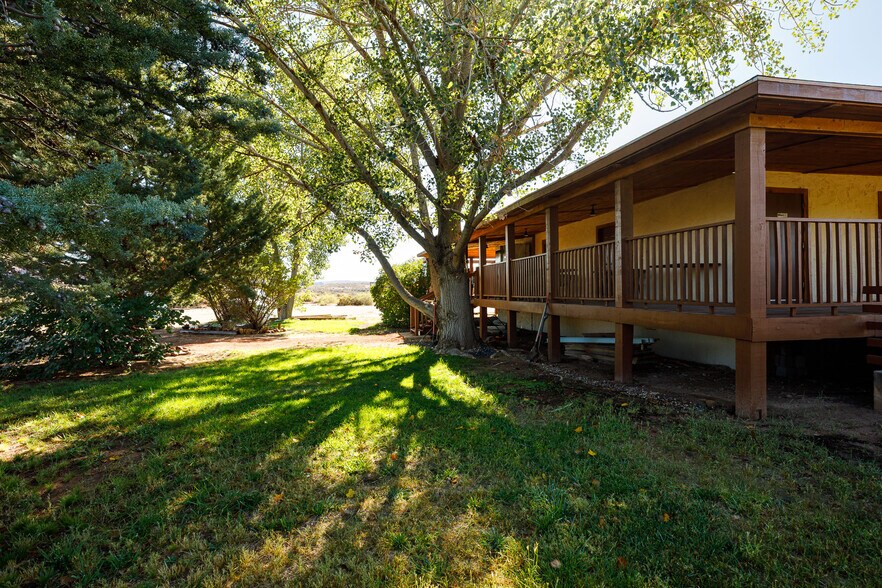 More Photos Of 2040 Long Rd Cyn, Kanab Freestanding For Sale