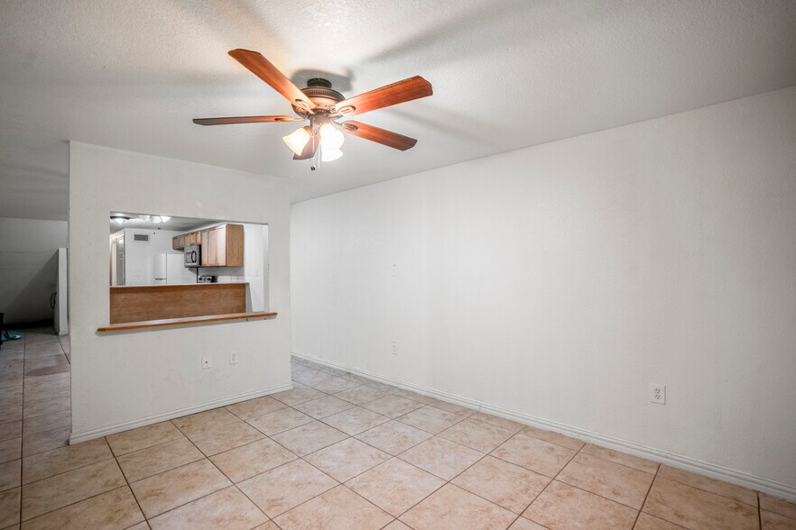 More Photos Of 80 Sorters McClellan rd, Kingwood Warehouse For Sale