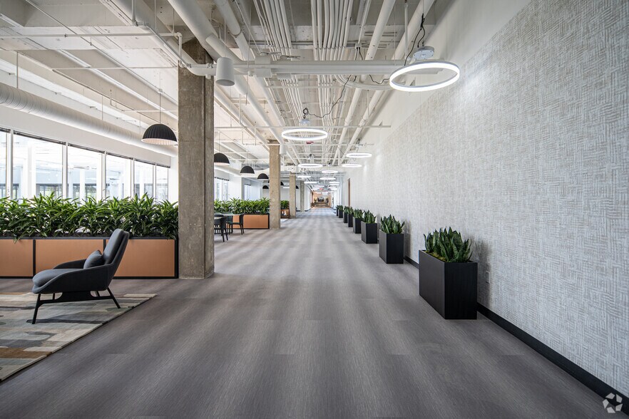 More Photos Of 1900 W Kirkwood Blvd, Southlake Office For Lease