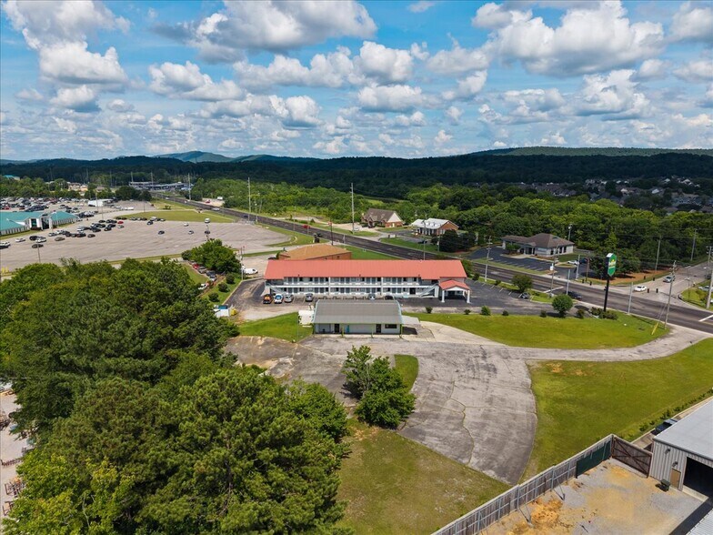 More Photos Of 2441 Moody Pky, Moody Freestanding For Sale