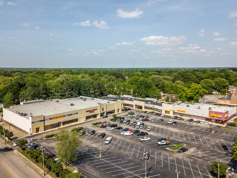 More Photos Of 4500-4522 Summer Ave, Memphis Unknown For Lease