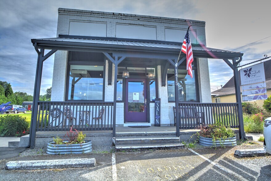 Primary Photo Of 1415 Pioneer Hwy, Silvana General Retail For Sale