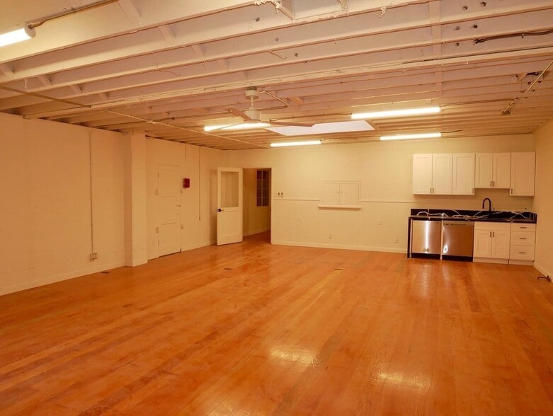 More Photos Of 141 N Ventura Ave, Ventura Unknown For Lease