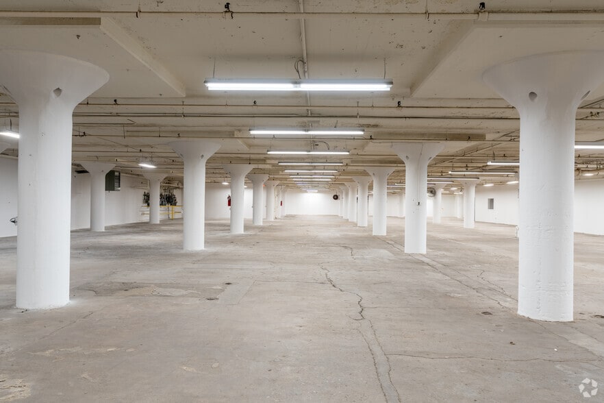 More Photos Of 401 E 4th St, Bridgeport Unknown For Lease