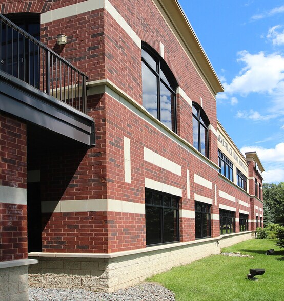 More Photos Of 10160 Foley Blvd, Coon Rapids Office For Lease