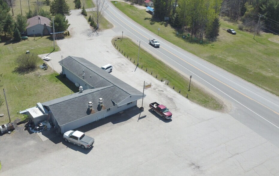 More Photos Of N17480 US Highway 141, Beecher Restaurant For Sale