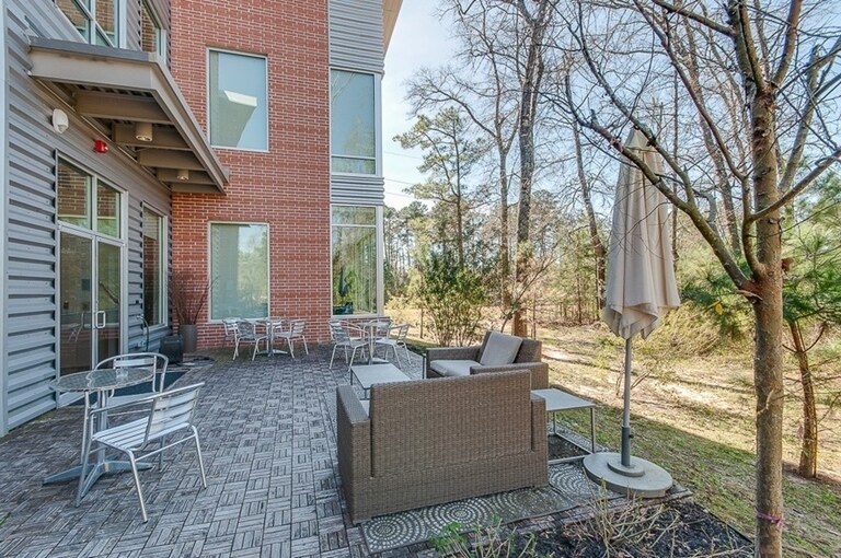 More Photos Of 8350 Ashlane Way, The Woodlands Medical For Lease