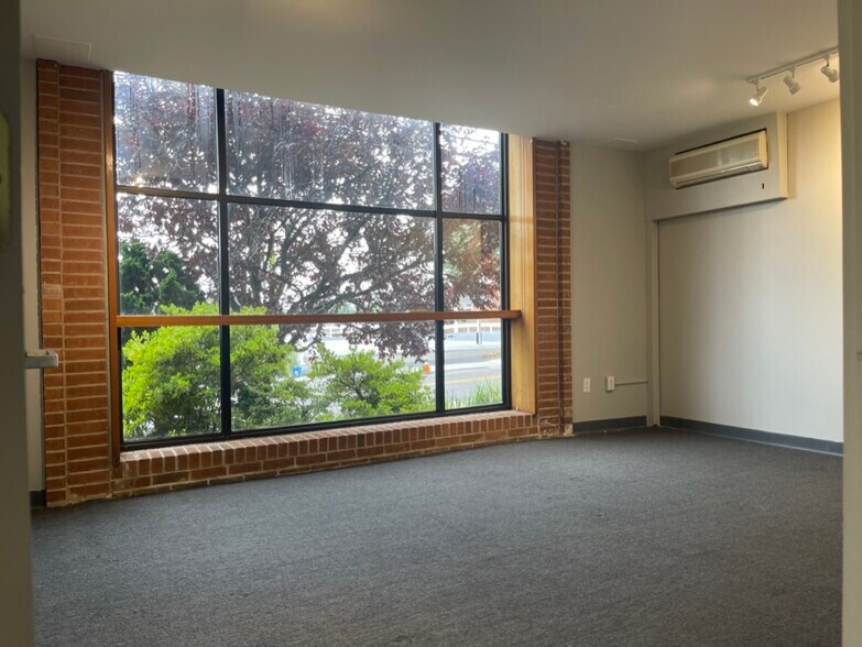 More Photos Of 215 Elm St, New Canaan Medical For Sale