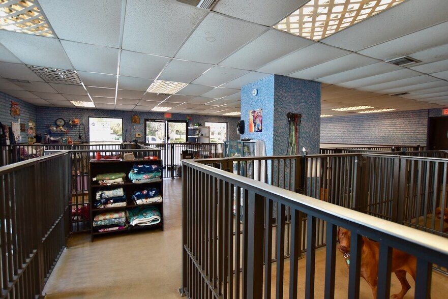 More Photos Of 90 Mary Esther Blvd, Mary Esther Freestanding For Lease