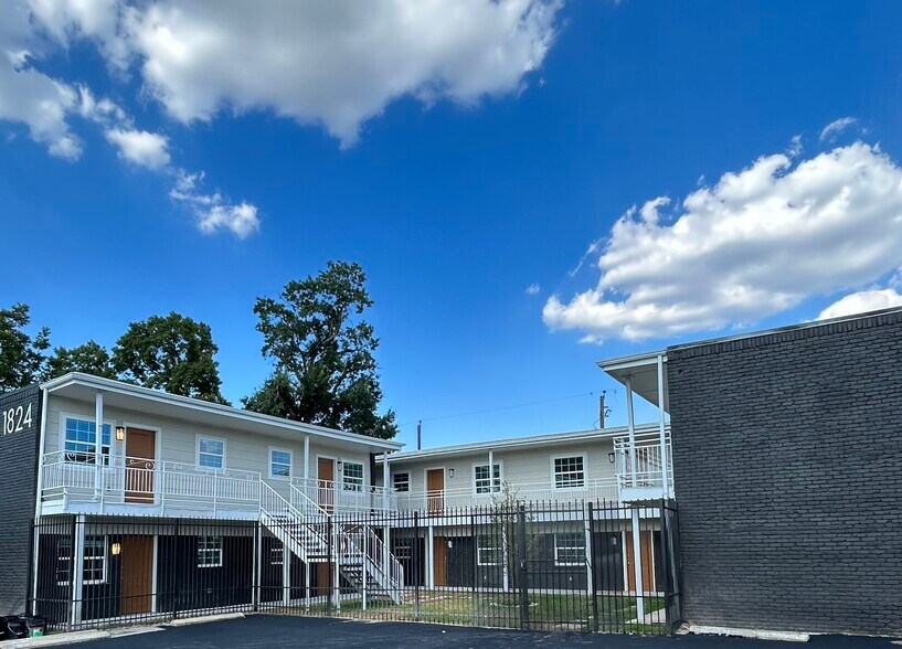 Primary Photo Of 1824 Thonig Rd, Houston Apartments For Sale
