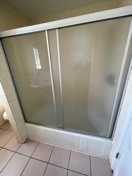 Primary Photo Of 1261 4th Ave, Los Angeles Multifamily For Lease