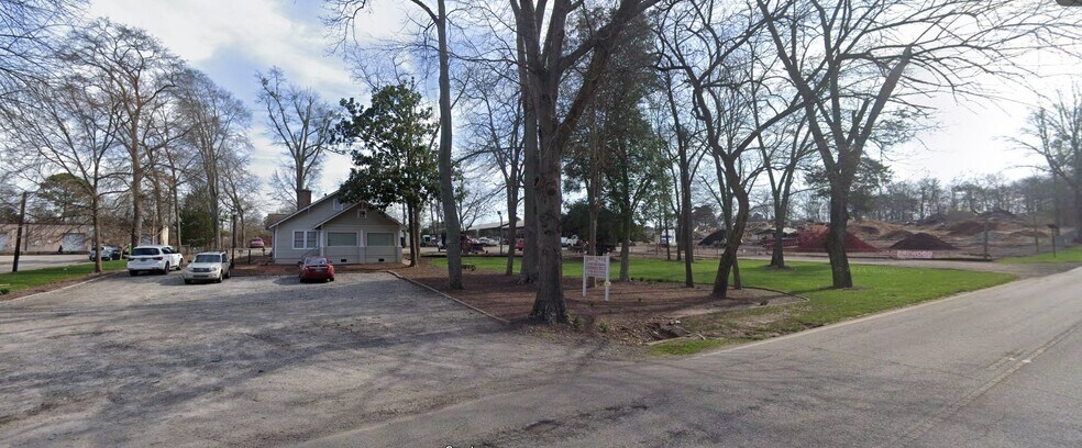 More Photos Of 279 Main St, Jonesboro Land For Lease