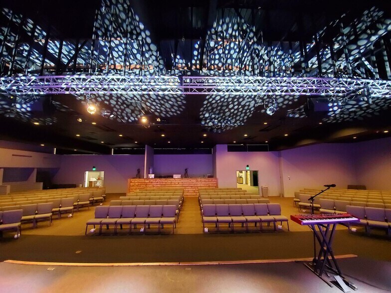 More Photos Of 5235 Highway 280, Birmingham Freestanding For Sale