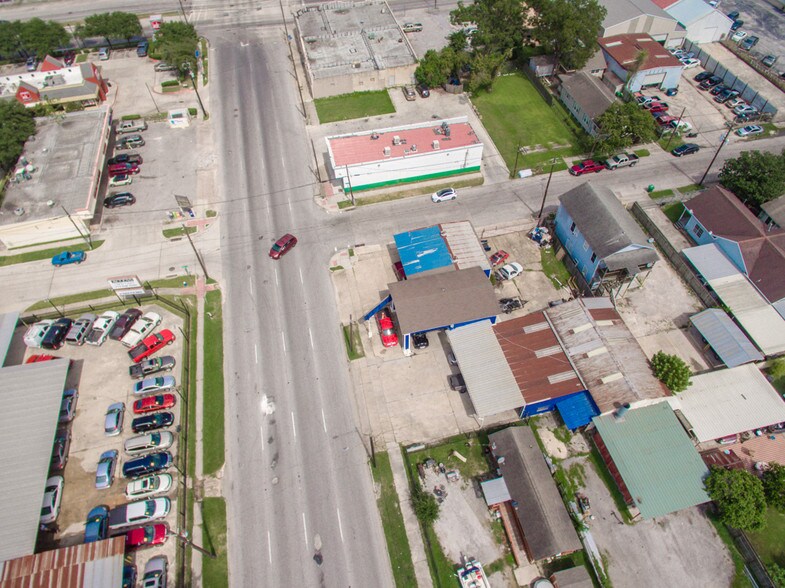 More Photos Of 1106 Wayside Dr, Houston Auto Repair For Sale