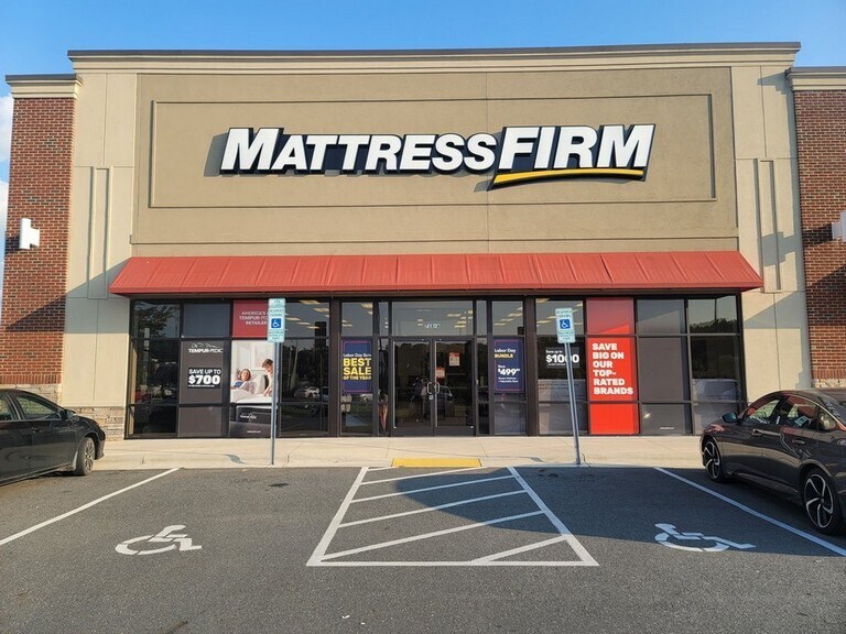 More Photos Of 730 Leonard, Albemarle Unknown For Lease