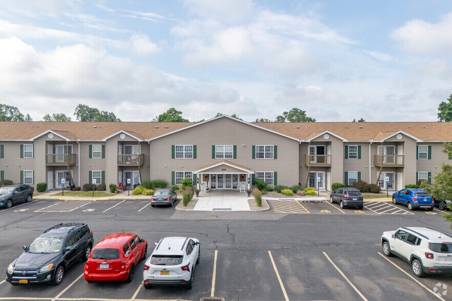 More Photos Of 2341 Union Rd, West Seneca Apartments For Lease