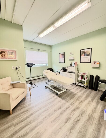 More Photos Of 83-85 Power Rd, Pawtucket Office For Sale