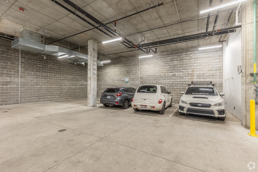 More Photos Of 1611 NW Marshall St, Portland Apartments For Lease