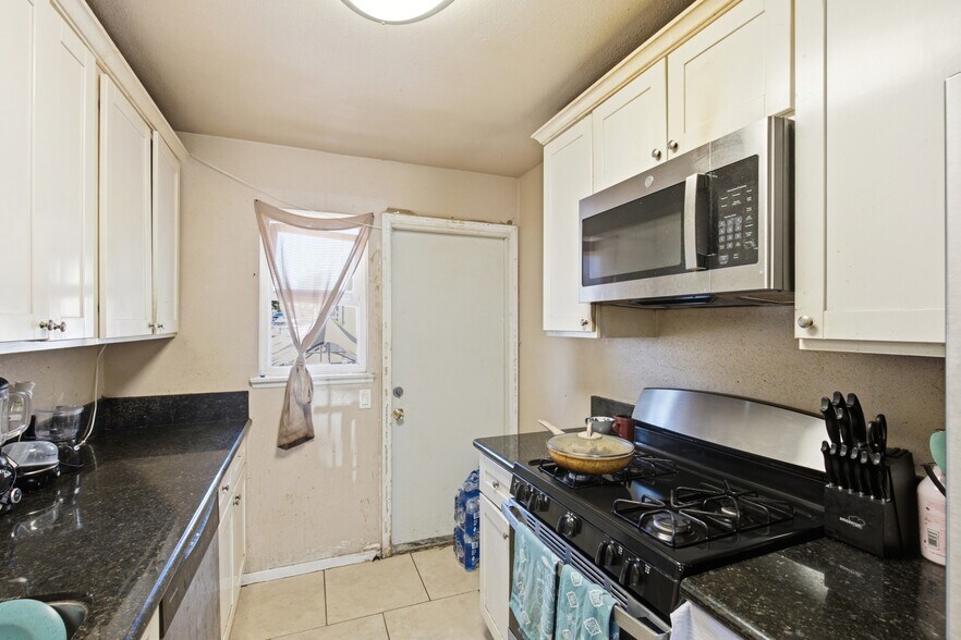 More Photos Of 4806 Guymon St, San Diego Apartments For Sale