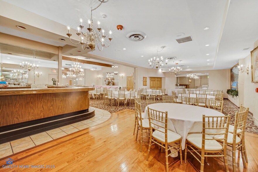 More Photos Of 10625 Ridgeland Ave, Chicago Ridge Lodge Meeting Hall For Sale
