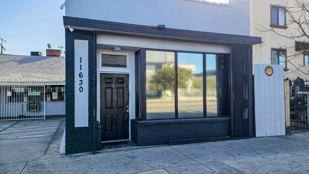 Primary Photo Of 11628-11630 Victory Blvd, North Hollywood Freestanding For Sale