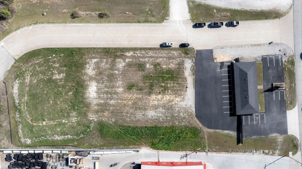 More Photos Of 4400 E Hwy 377, Granbury Office For Sale