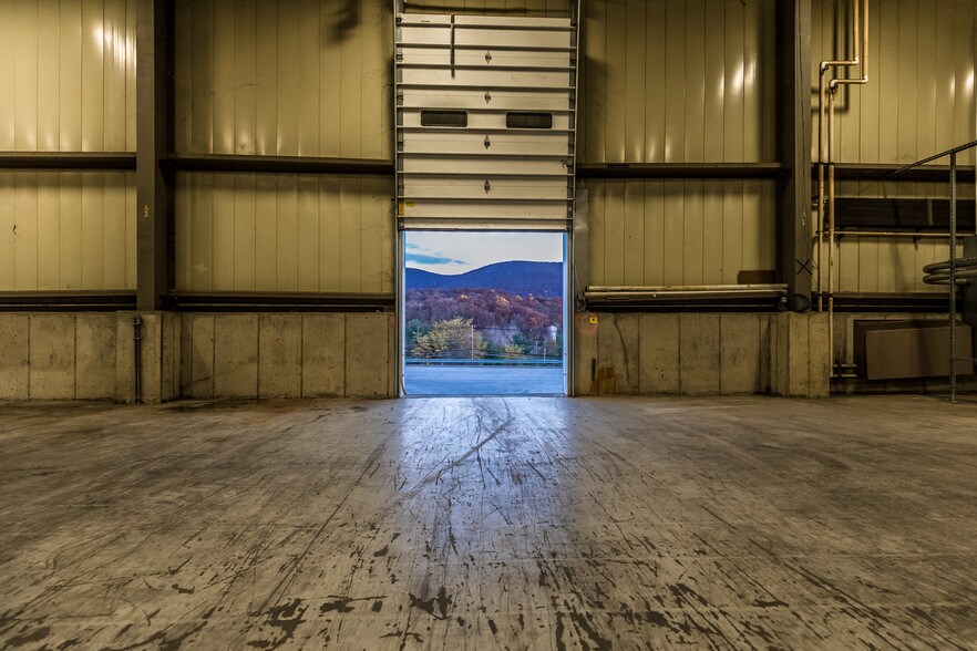 More Photos Of 511 Fishkill Ave, Beacon Warehouse For Lease