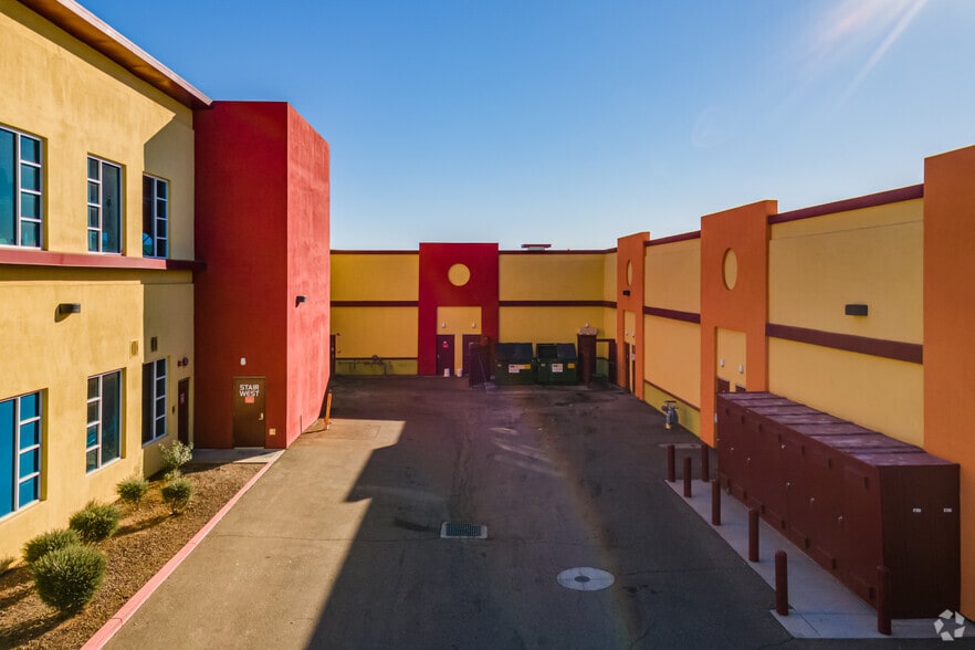 More Photos Of 11340 W Bell Rd, Surprise Unknown For Lease