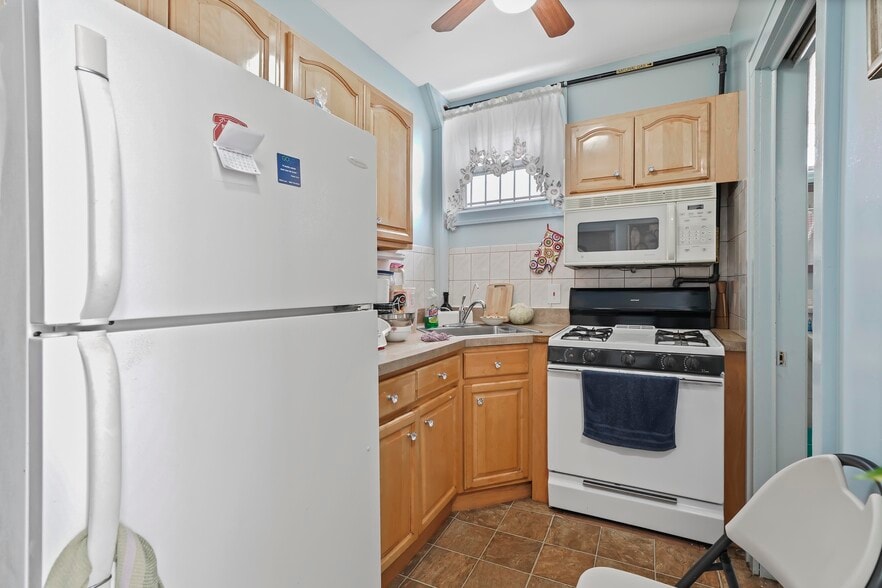 More Photos Of 509 Liberty Ave, Brooklyn Funeral Home For Sale