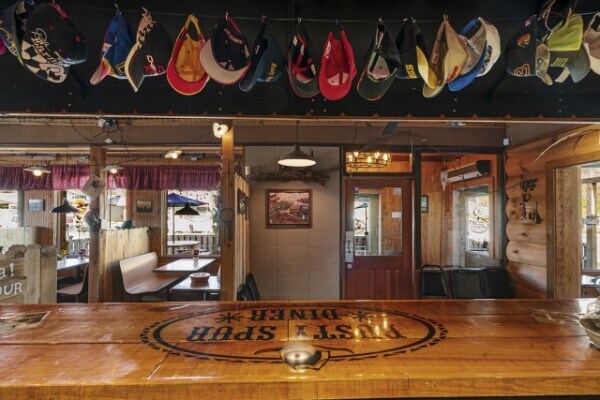More Photos Of 601 N 1st St, Pulaski Restaurant For Sale