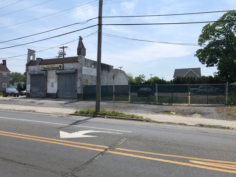 More Photos Of 223 Rockaway Tpke, Lawrence Service Station For Lease