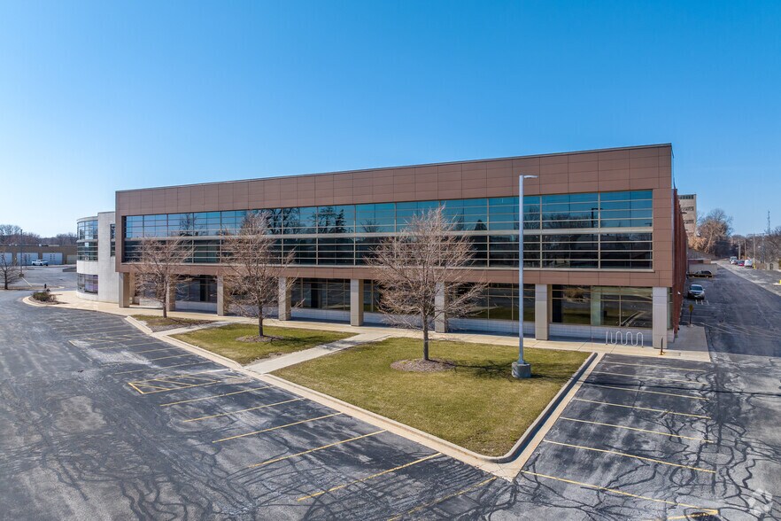 More Photos Of 801 S 60th St, West Allis Office For Lease