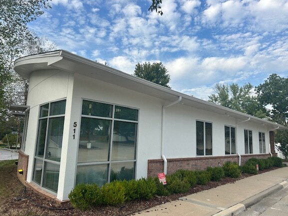 More Photos Of 511 SW Jefferson St, Lee's Summit Medical For Lease