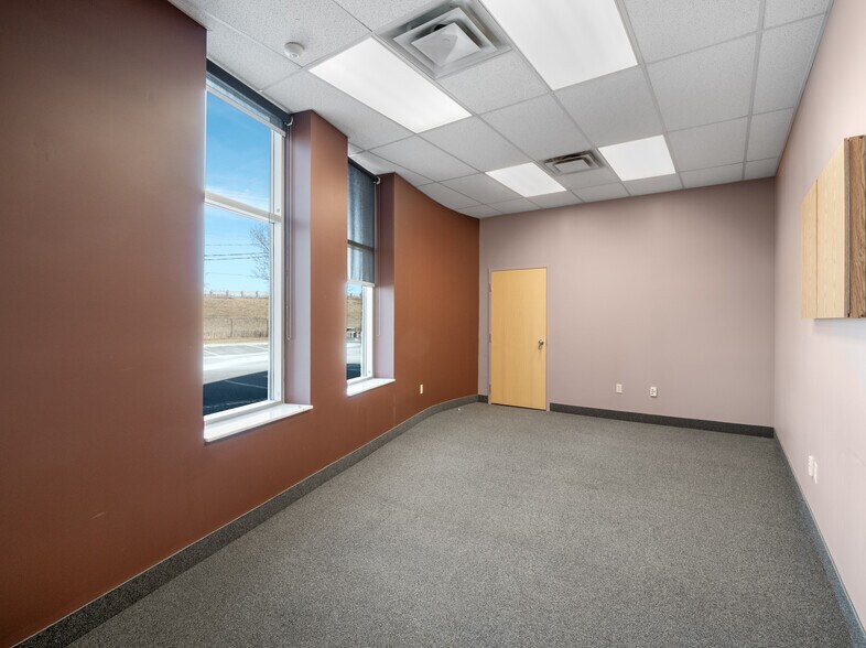 More Photos Of 3200 Deziel Dr, Windsor Unknown For Lease