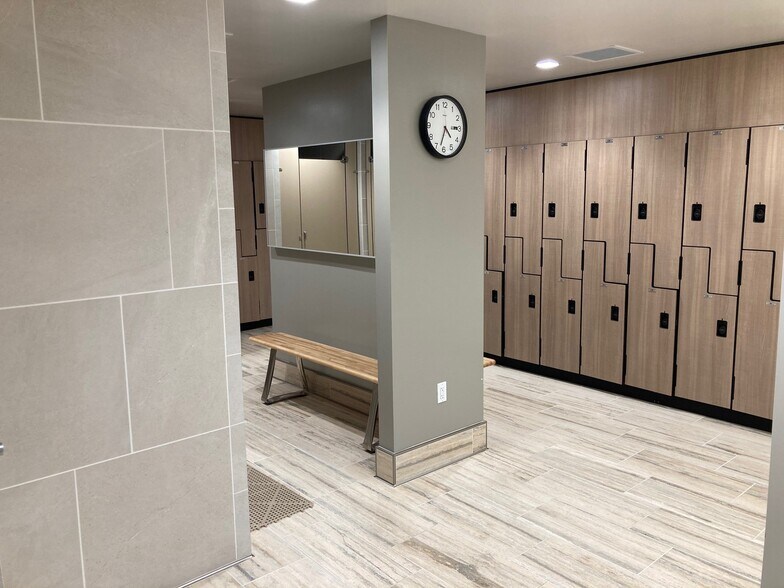 More Photos Of 2020 L St, Sacramento Office For Lease