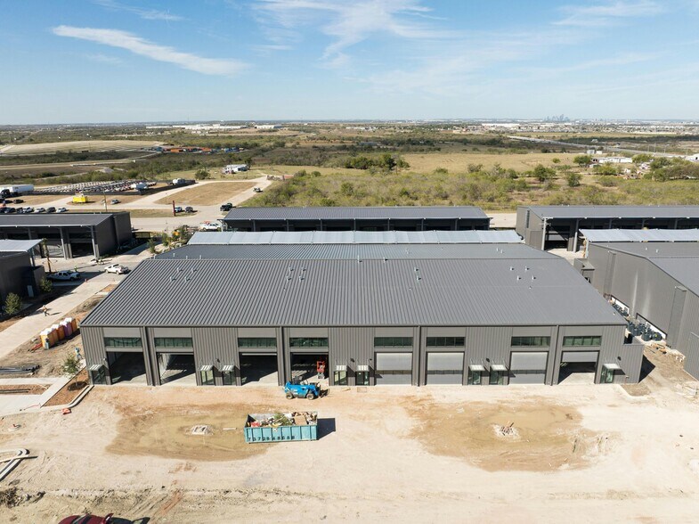 More Photos Of 8001 Circuit of the Americas #100 blvd, Del Valle Showroom For Sale