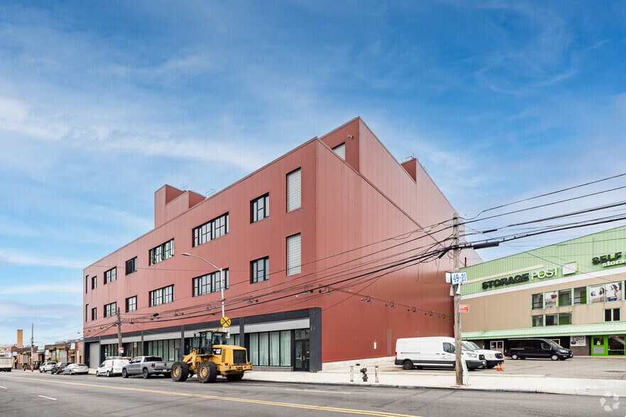 More Photos Of 4805 Metropolitan Ave, Ridgewood Light Distribution For Lease