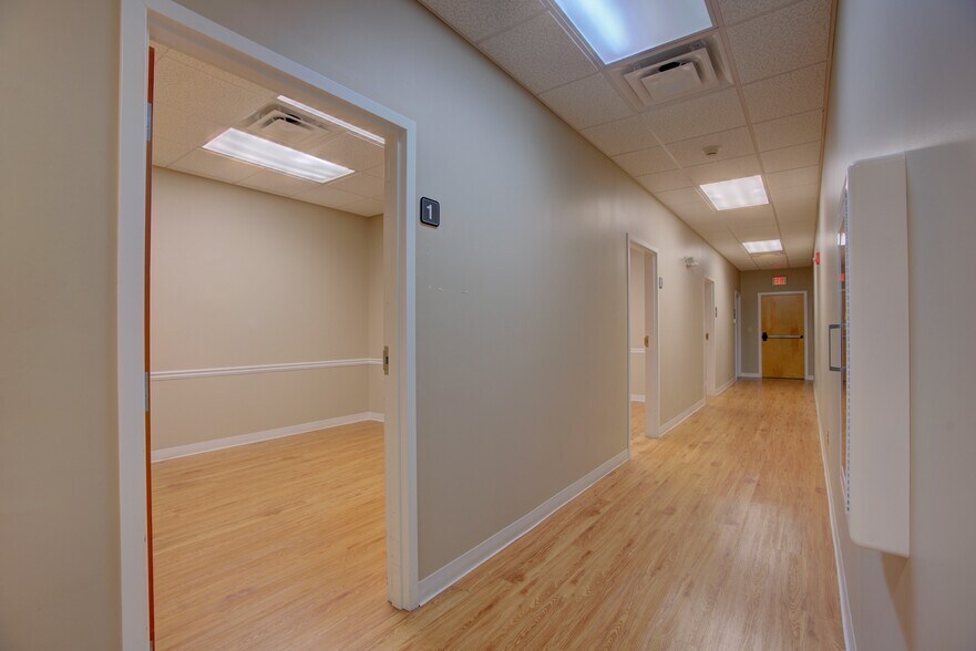 More Photos Of 315 W 10th St, Rome Medical For Sale