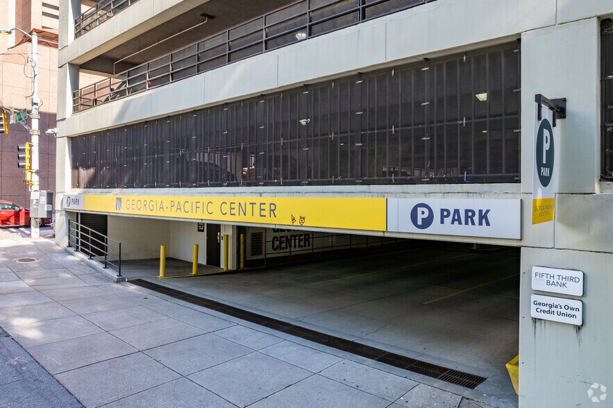 More Photos Of 133 Peachtree St NE, Atlanta Office For Lease