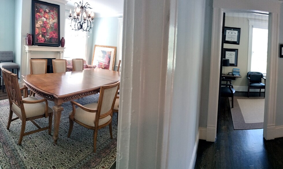 More Photos Of 1824-1826 E 7th St, Charlotte Office Residential For Lease