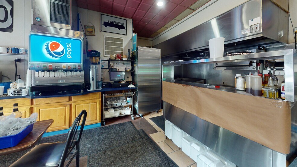 More Photos Of 13524 S Eagle Valley Rd, Tyrone Restaurant For Sale