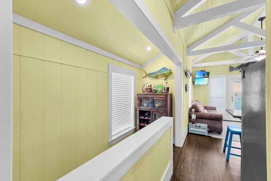 More Photos Of 2207 Nelson Avenue, Port Bolivar Healthcare For Sale