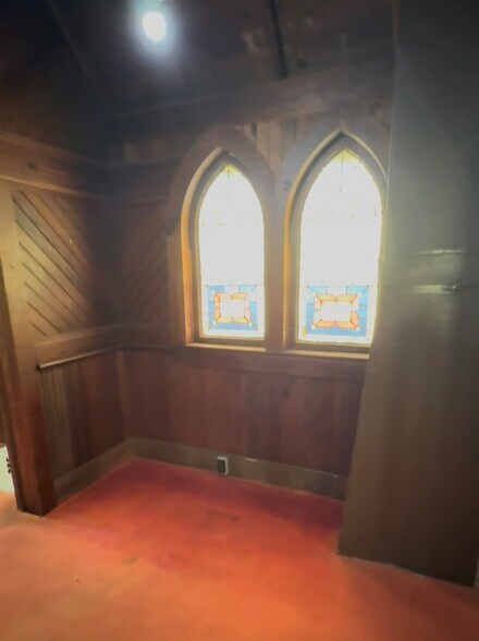 More Photos Of 18-20 E Pleasant St, Avon Park Religious Facility For Lease