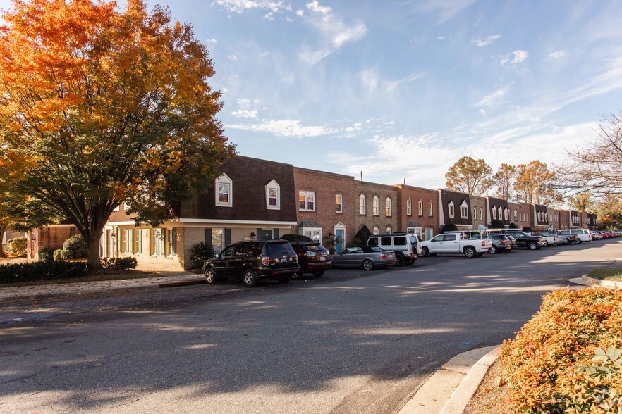 Primary Photo Of 15720-15754 Crabbs Branch Way, Rockville Showroom For Sale